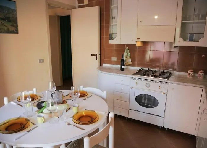 Casa Rosa شقة تْشيفالو