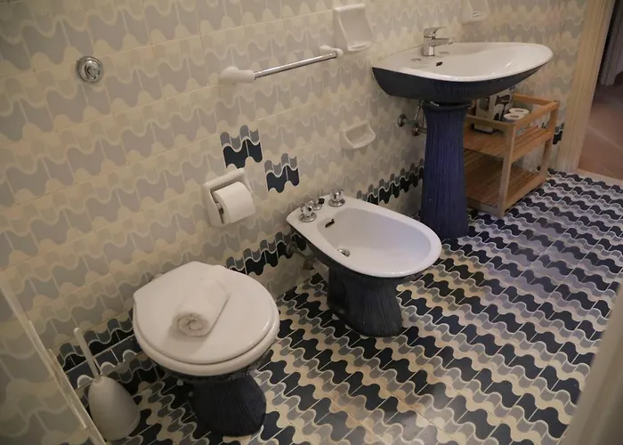 Casa Rosa شقة تْشيفالو